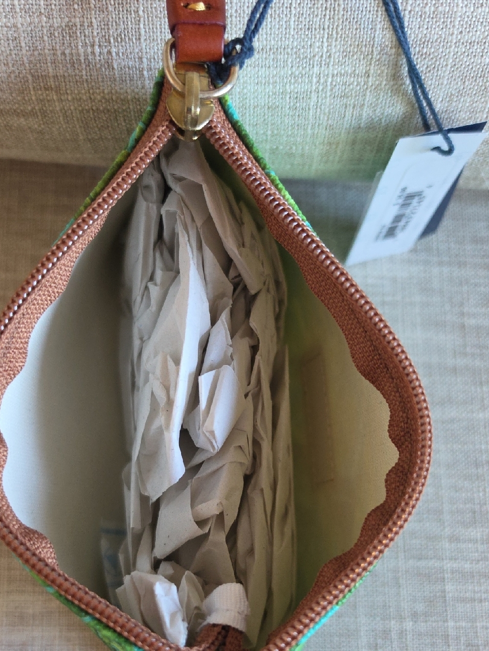 Dooney & Bourke Small Cosmetic Makeup Case. Monstera Palm Print, Green. - Picture 9 of 10